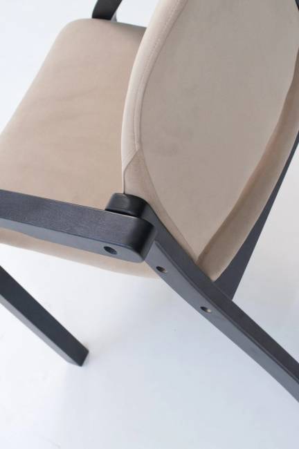 Стул-кресло Джуно 2.0 чёрный/бежевый