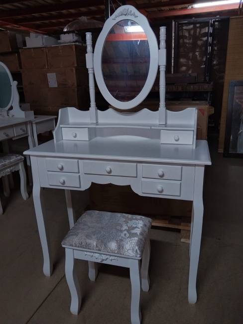 Туалетный столик S023