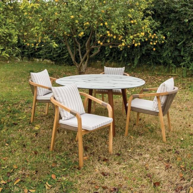 Кресло деревянное с подушками Pablito 660х580х740 мм Кресло деревянное с подушками Pablito 660х580х740 мм