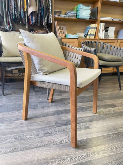 Кресло деревянное с подушками Pablito 660х580х740 мм Кресло деревянное с подушками Pablito 660х580х740 мм