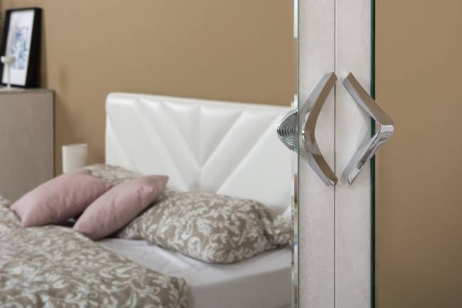 Шкаф для одежды Амели Моби 13.133 цвет шёлковый камень/бетон чикаго беж