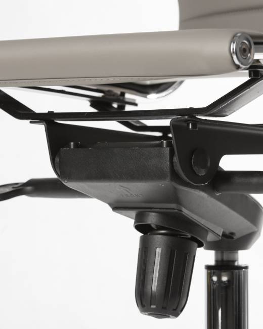 Офисное кресло для руководителей DOBRIN CLARK, серый