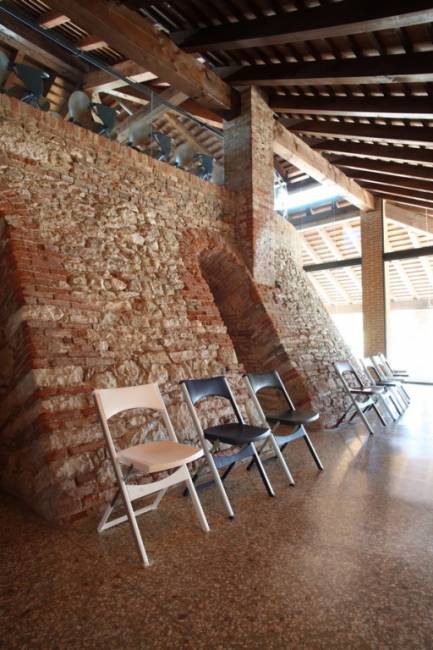 Стул пластиковый складной Compact желтый 435х470х775 мм