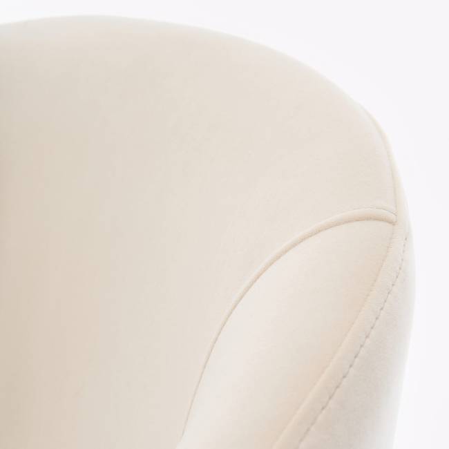 Дизайнерский стул Томас бежевый, основание металл черный матовый