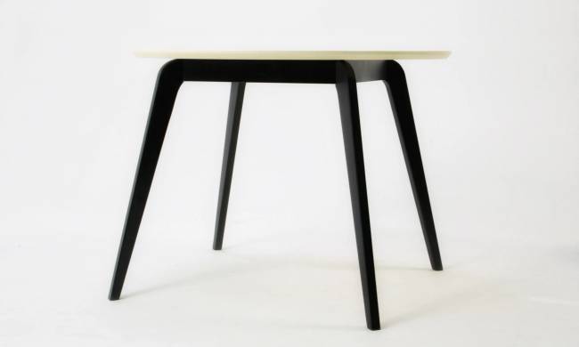 Стол Arki К 100 чёрный/слоновая кость