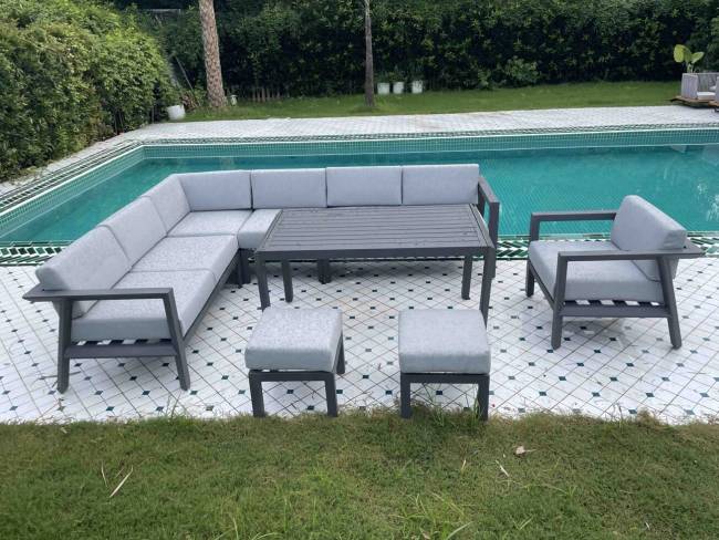 Угловой диван из алюминия Graphite