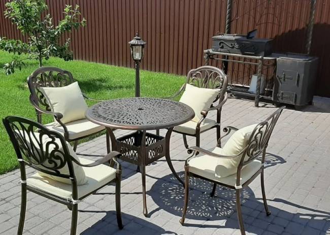 Мебель из металла Palermo 4 с круглым столом