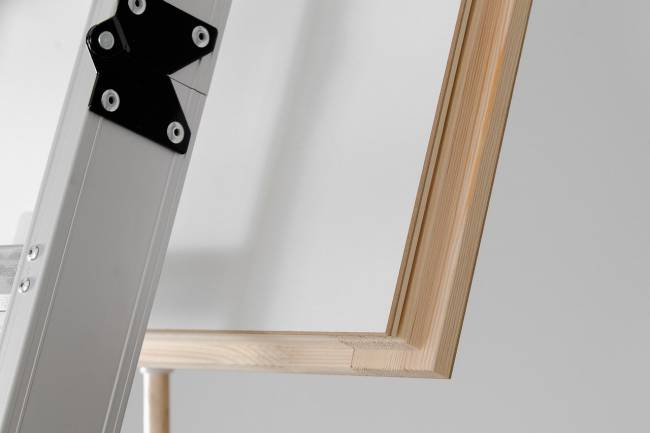 Алюминиевая чердачная лестница Alu-Profi Алюминиевая чердачная лестница Alu-Profi