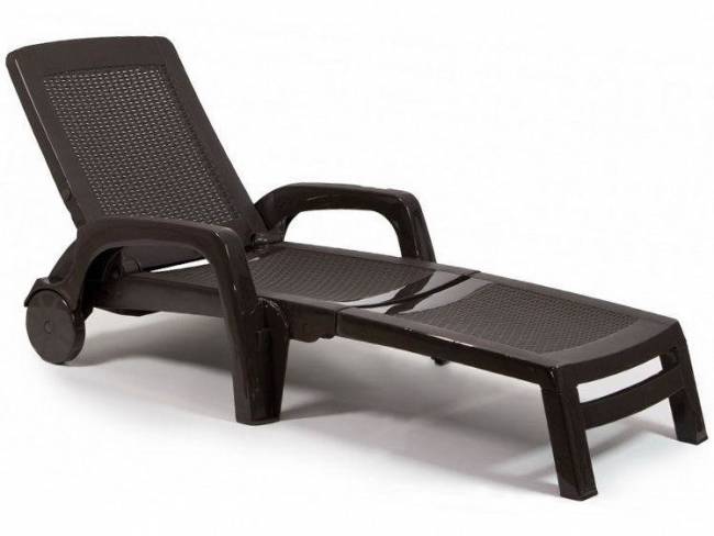 Шезлонг B:rattan МАЙАМИ / MIAMI складной, коричневый (дисконт)
