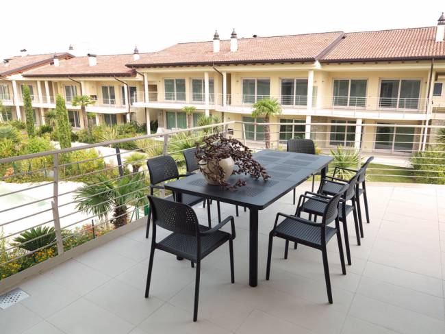 Стол пластиковый раздвижной Libeccio антрацит 1600-2200х740х1000 мм