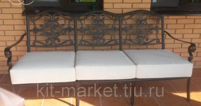 Диван трехместный из литого алюминия Venice