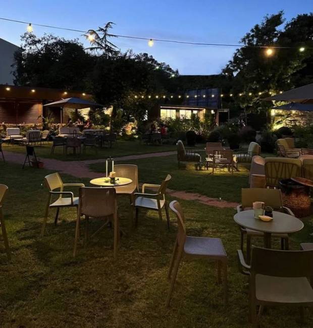 Стул пластиковый Bit тортора 520х550х840 мм Стул пластиковый Bit тортора 520х550х840 мм