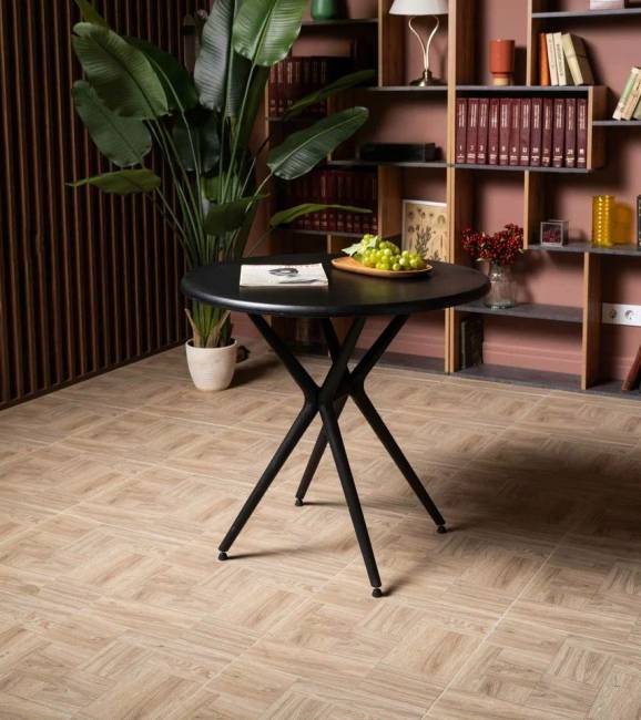 Пластиковый стол TOM в черном цвете