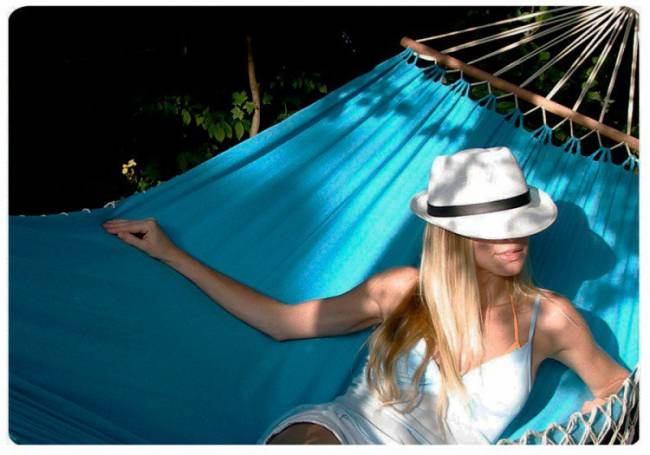 Гамак TANGO (5 цветов) + каркас ARC (дерево) Гамак TANGO (5 цветов) + каркас ARC (дерево)