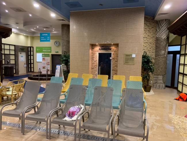 Лаунж-кресло пластиковое Net Lounge тортора 615х900х990 мм