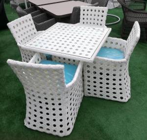 Cтол обеденный "Гольс", из искусственного ротанга, белый