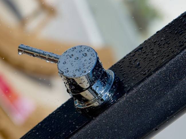 Душ уличный Jolly A 525 бежевый 165х150х2260 мм