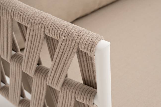 "Диего" диван 2-местный плетеный из роупа, каркас алюминий белый муар, роуп бежевый круглый, ткань бежевая 052